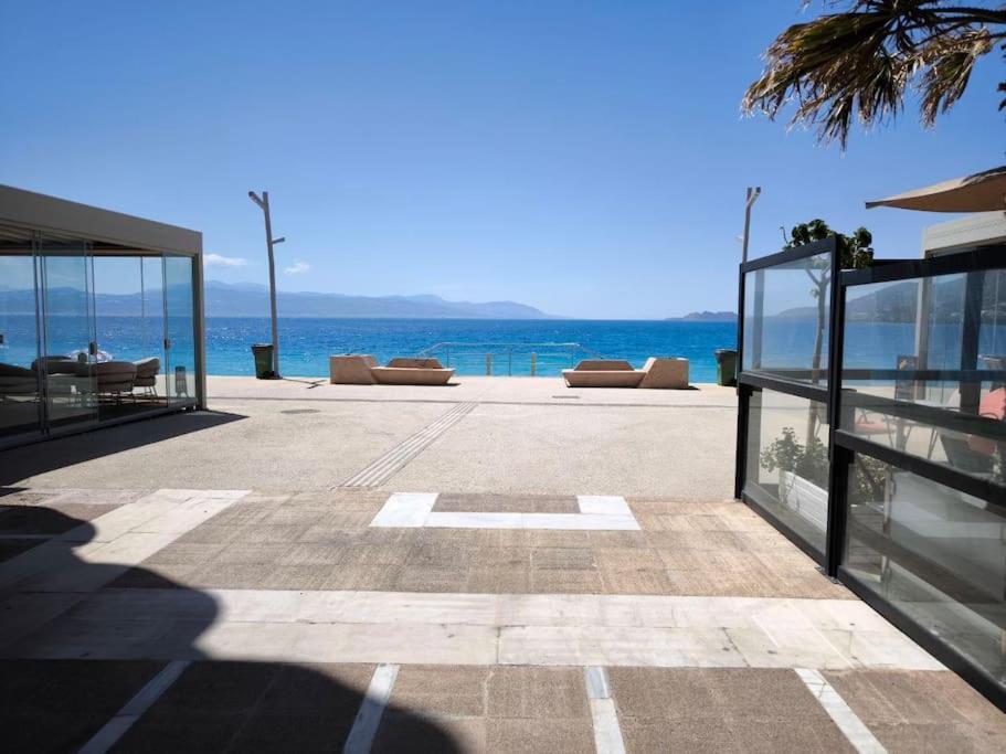 Apartment 50 Meters From The Beach Loutráki Exterior foto